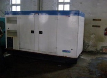 向阳街道康明斯150kw大型柴油二手发电机组 向阳街道康明斯150kw大型柴油二手发电机组